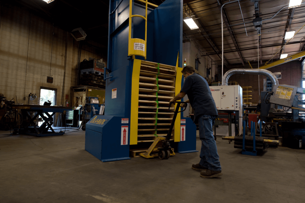 Pallet Dispenser Unloading Pallet Dispenser Unloading